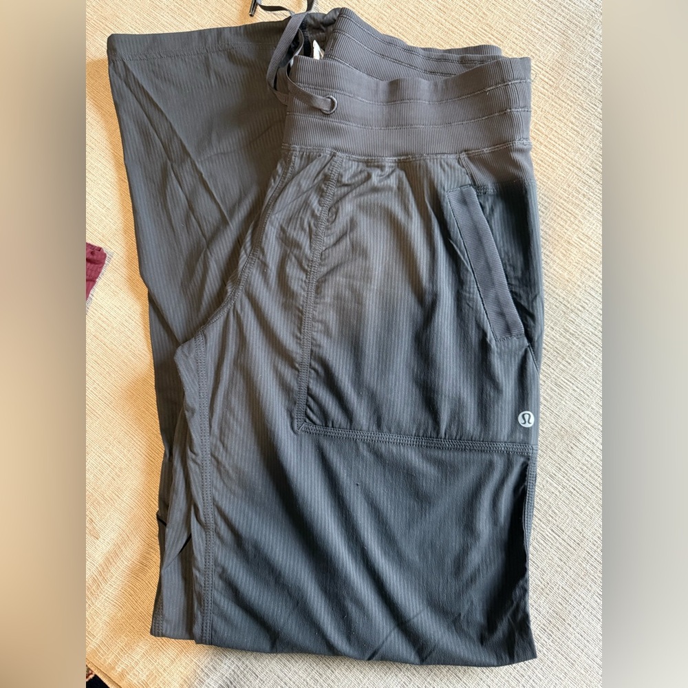 Lululelemon Mid Rise Dance Studio Pants in Graphite Gray Size 8
